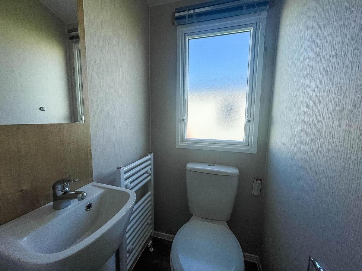Lovely 8 Berth Caravan For Hire At Barmston Beach Holiday Park Ref 62002O Hotel Lund Bagian luar foto