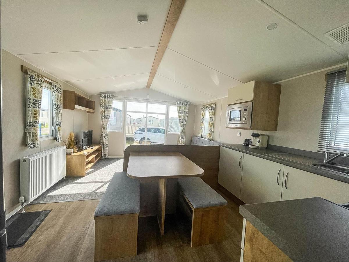 Lovely 8 Berth Caravan For Hire At Barmston Beach Holiday Park Ref 62002O Hotel Lund Bagian luar foto